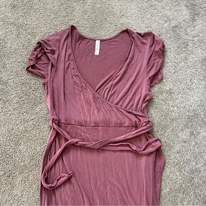 Mother Bee Maternity Butterfly Sleeve Hi-Low Ruffle Dress with Adjustable Belt